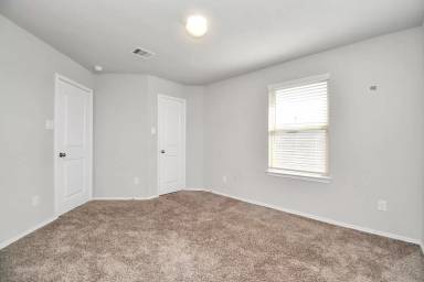 Main picture of 20927 Iris Holly St