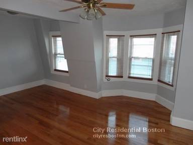 Main picture of 3 Brewster St