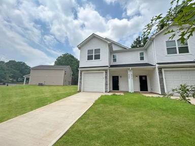 Main picture of 5207 Rockwood Rd