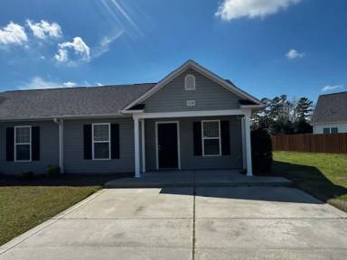 Main picture of Pine Crest Village