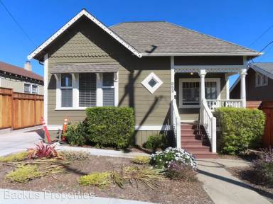 Main picture of 952 W Franklin St