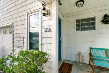 Main picture of 121 84th St