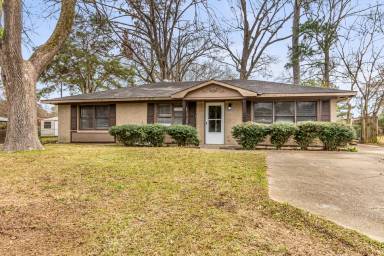 Main picture of 3392 Habersham Rd