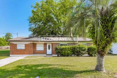 Main picture of 5033 Locksley Ave