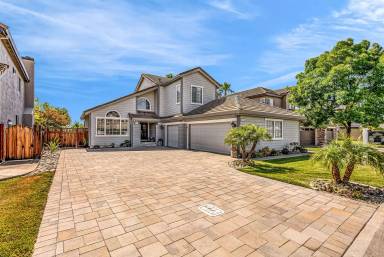 Main picture of 2435 Pinehurst Ct