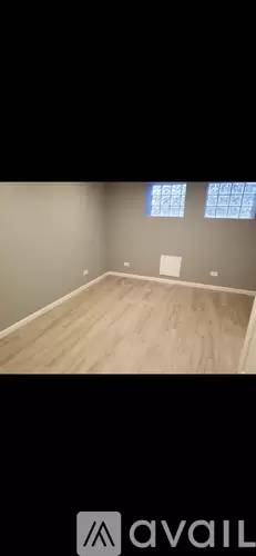 Main picture of 4450 W Leland Ave