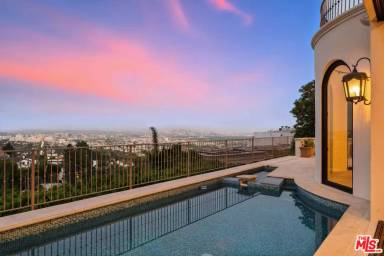 Main picture of 1675 Woods Dr