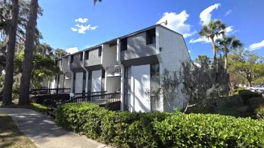 Main picture of 2826 SW 14th Dr