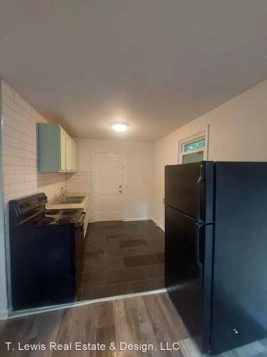 Main picture of 203 Welworth St