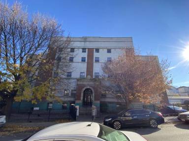 Main picture of 260 Fountain St