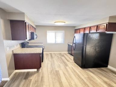 Main picture of 4450 Sandy River Dr