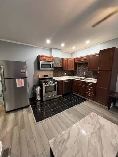 Main picture of 215 Cherry St