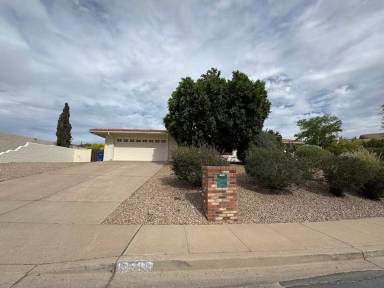 Main picture of 15429 N 9th Pl