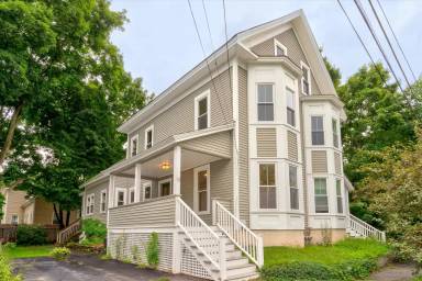 Main picture of 14 Monroe St