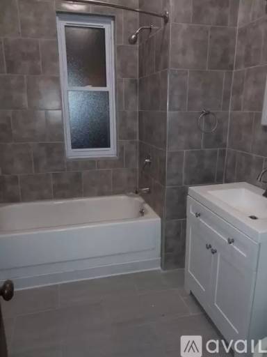 Main picture of 3242 W Le Moyne St