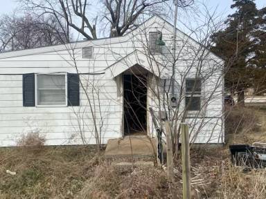Main picture of 211 Maple St