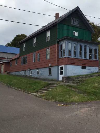 Main picture of 301 Isle Royale St