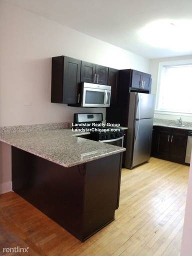 Main picture of 2434 W Fargo Ave