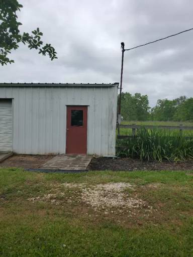 Main picture of 28065 Leonard Rd