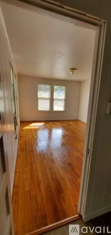 Main picture of 515 1/2 Chambers St