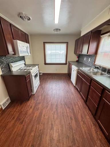 Main picture of 212 E Kline St