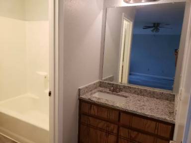 Main picture of 420 Signal Hill Ct N