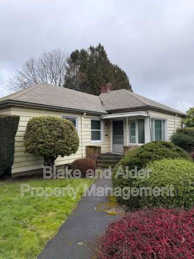 Main picture of 7303 SE Madison St