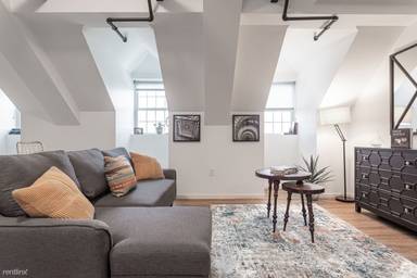 Main picture of 238 S Huntington Ave
