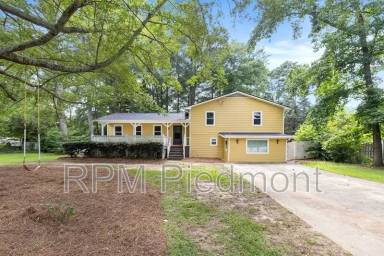 Main picture of 2716 Deerwood Trl