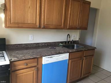 Main picture of 31 75th St