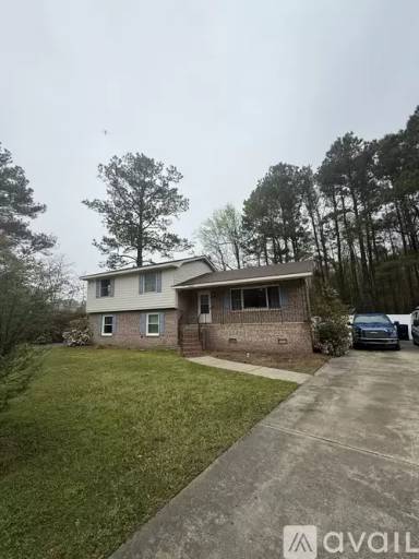 Main picture of 106 Yulan Dr