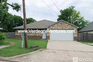 Main picture of 417 N Hansbarger St