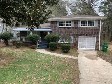 Main picture of 2386 Miriam Ln