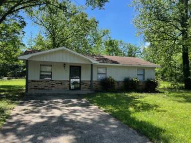 Main picture of 361 N Oak Ct