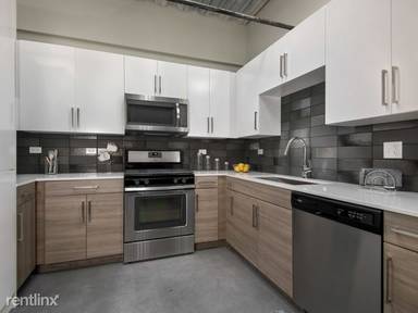 Main picture of 1241 N Milwaukee Ave