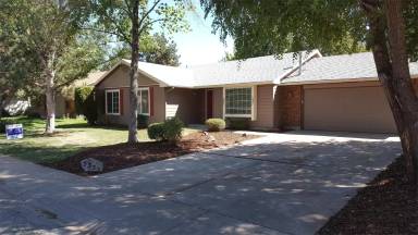 Main picture of 5353 W Ellens Ferry Dr
