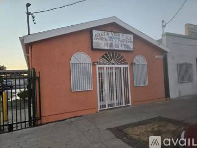 Main picture of 13209 Van Nuys Blvd