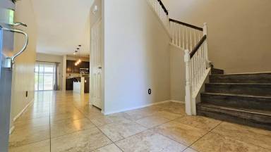 Main picture of 1105 N Yucca Ave