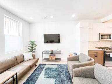 Main picture of 3424 9th St NE