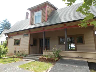 Main picture of 479 NE Adams Ave
