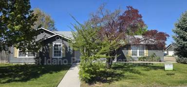 Main picture of 907 Aspen Grove St