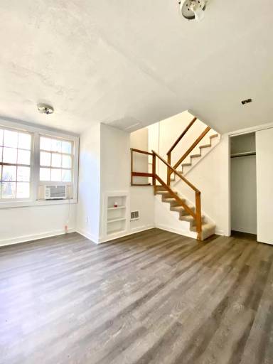 Main picture of 181 N Fairview Ave