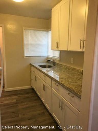 Main picture of 728 Medford Ave