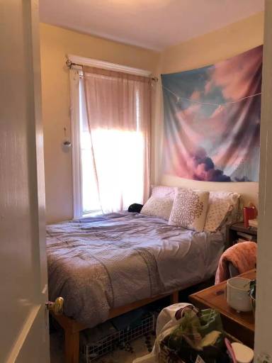 Main picture of 77 Newbury St