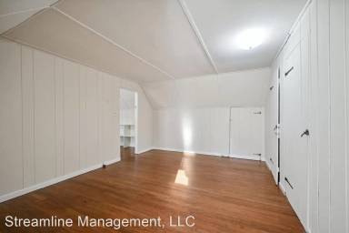 Main picture of 1639 N Woodstock St