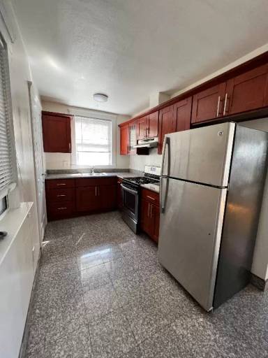 Main picture of 1608 Harmon St