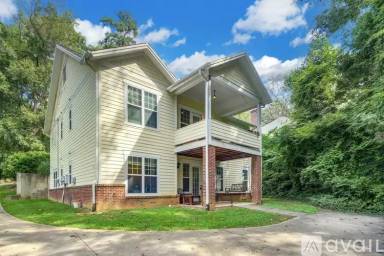Main picture of 511 Coolidge St