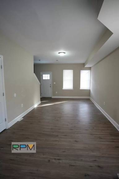 Main picture of 2638 Quantico Ave