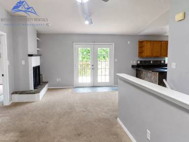 Main picture of 216 Spring Meadow Pkwy