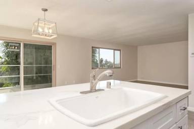Main picture of 3625 Vista Oceana